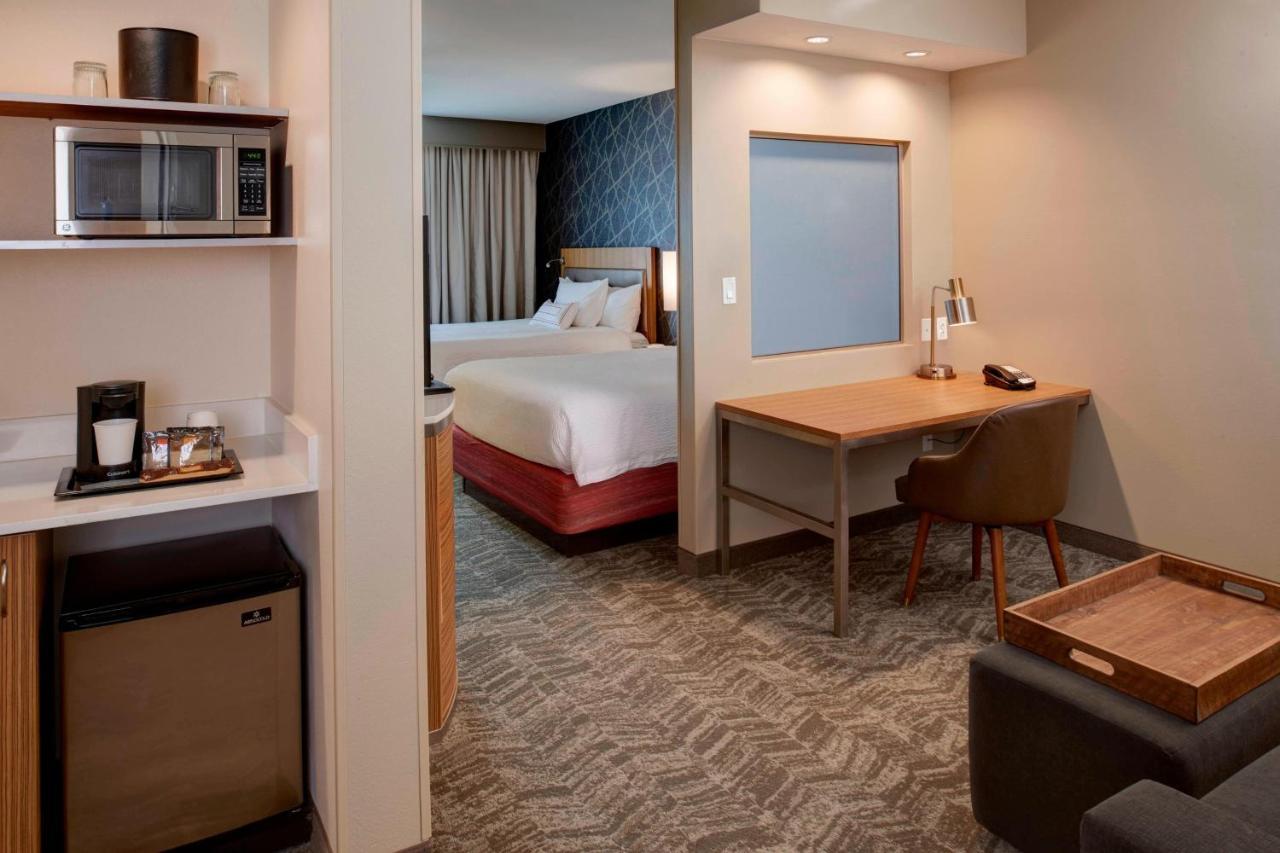 Springhill Suites St. Louis Brentwood Екстериор снимка