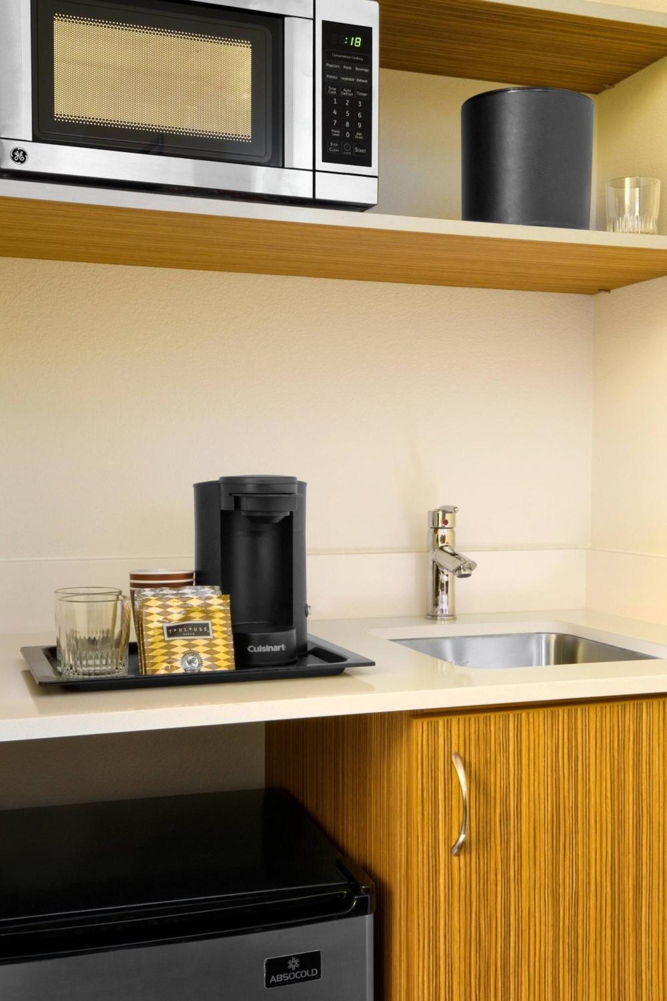 Springhill Suites St. Louis Brentwood Екстериор снимка