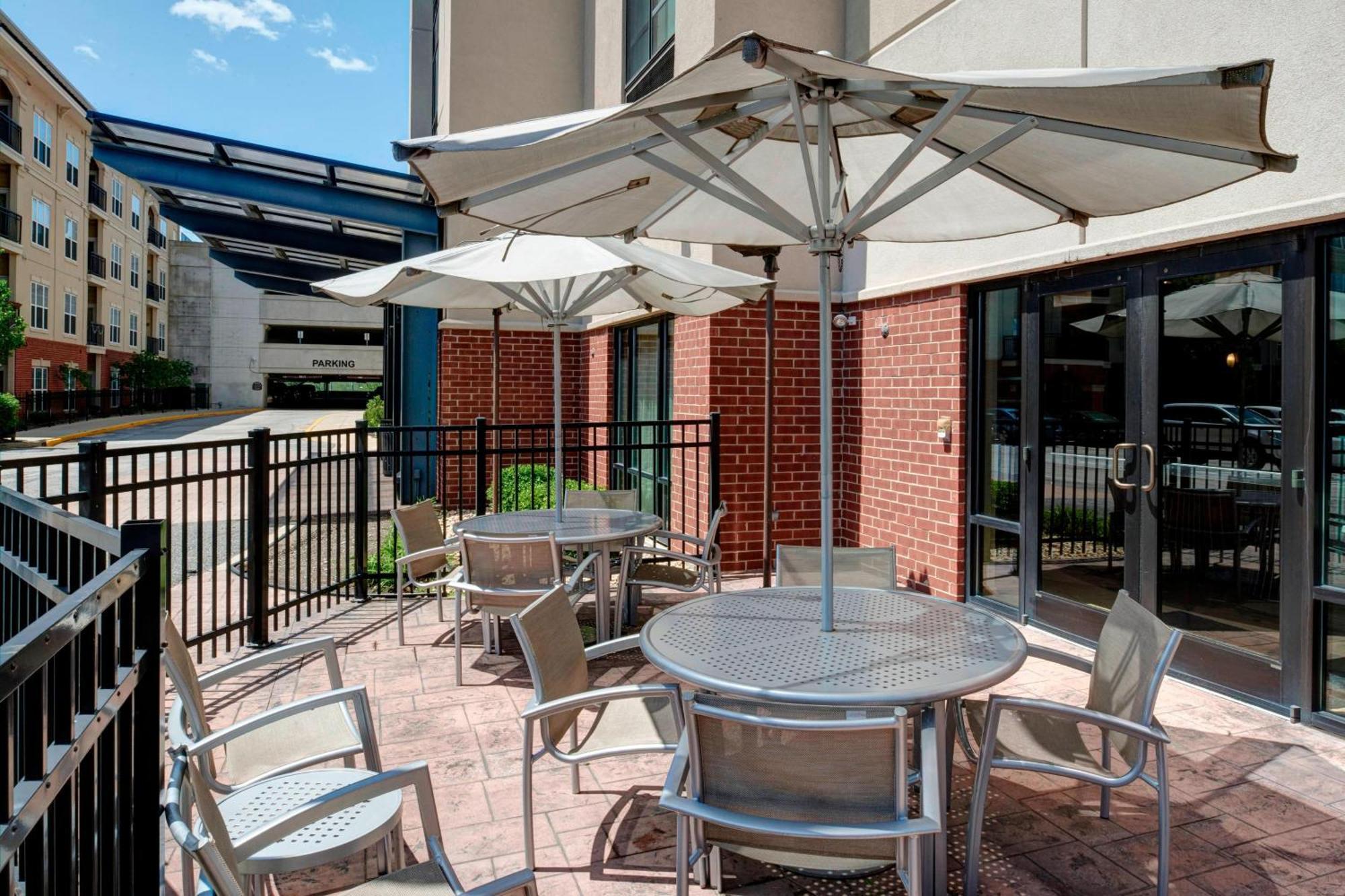 Springhill Suites St. Louis Brentwood Екстериор снимка