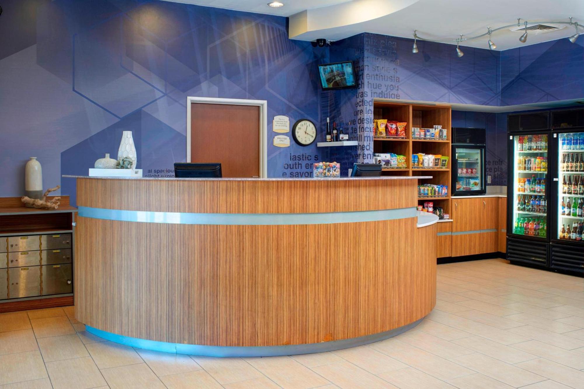 Springhill Suites St. Louis Brentwood Екстериор снимка