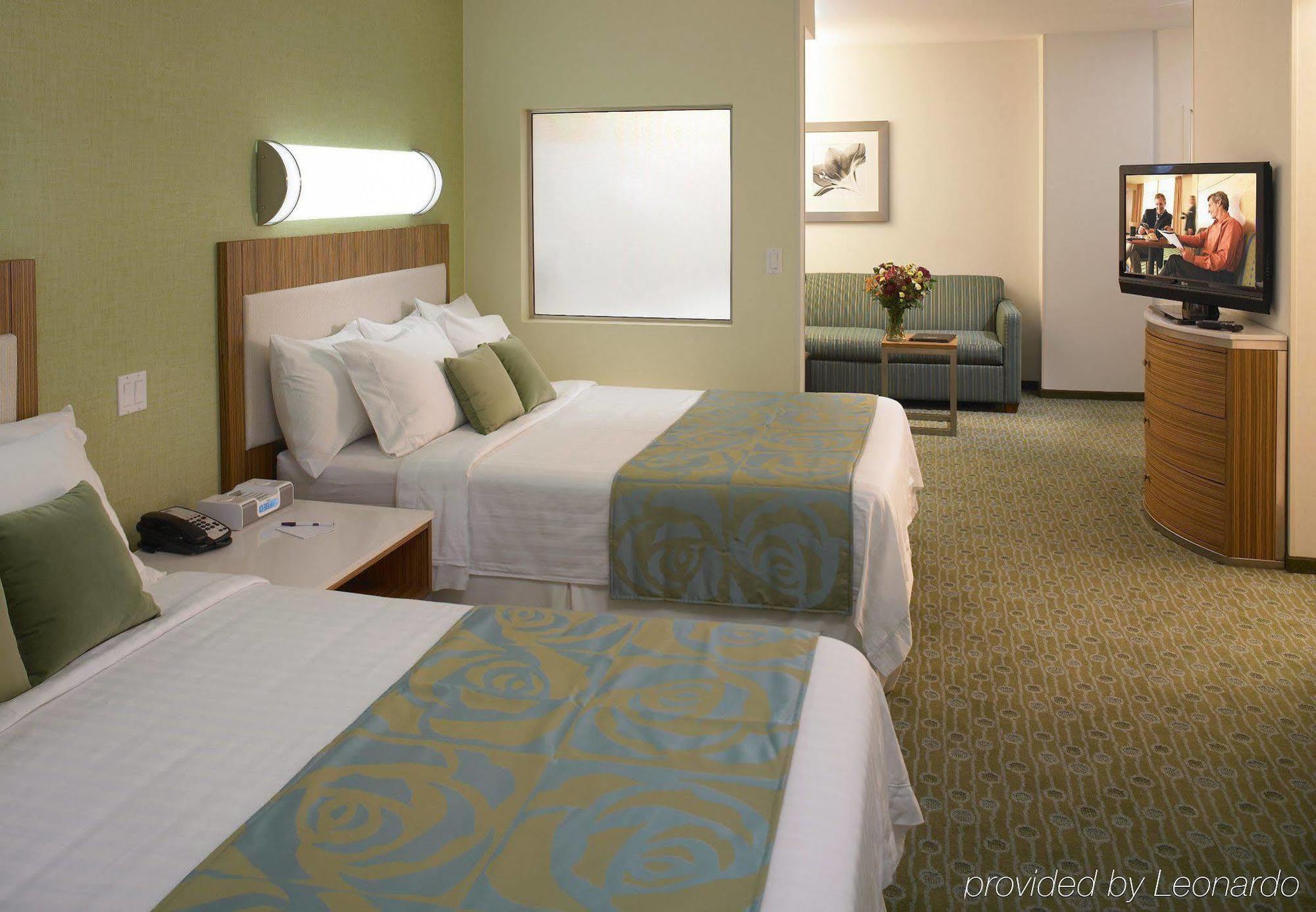 Springhill Suites St. Louis Brentwood Екстериор снимка