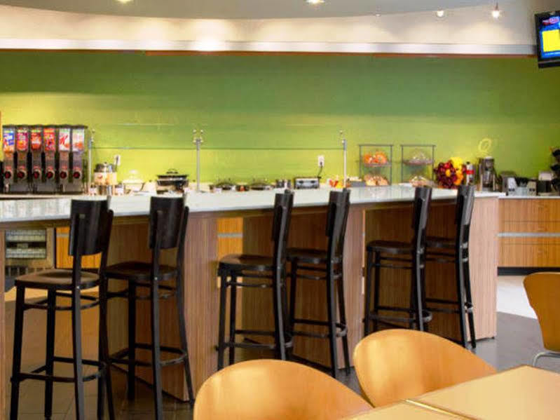 Springhill Suites St. Louis Brentwood Екстериор снимка