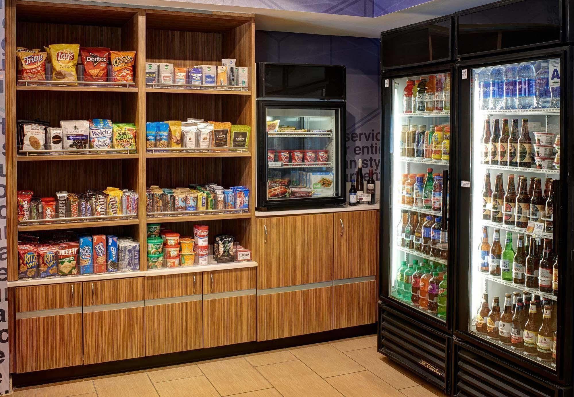 Springhill Suites St. Louis Brentwood Екстериор снимка